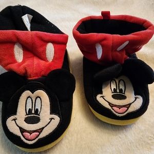Mickey mouse toddler slippers